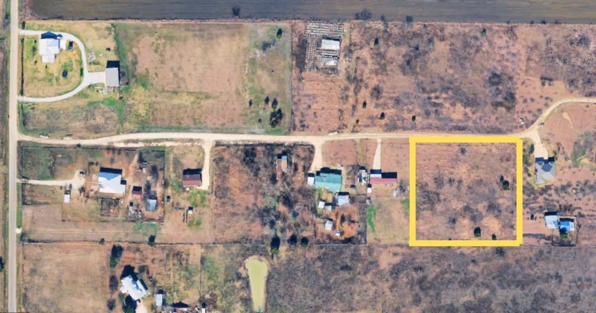 2 acres in Ellis County