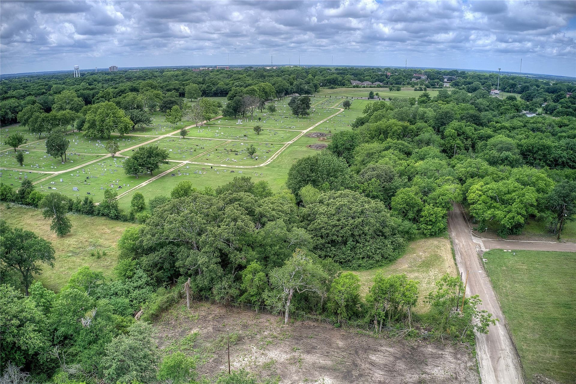 0.7 acres in Hunt County