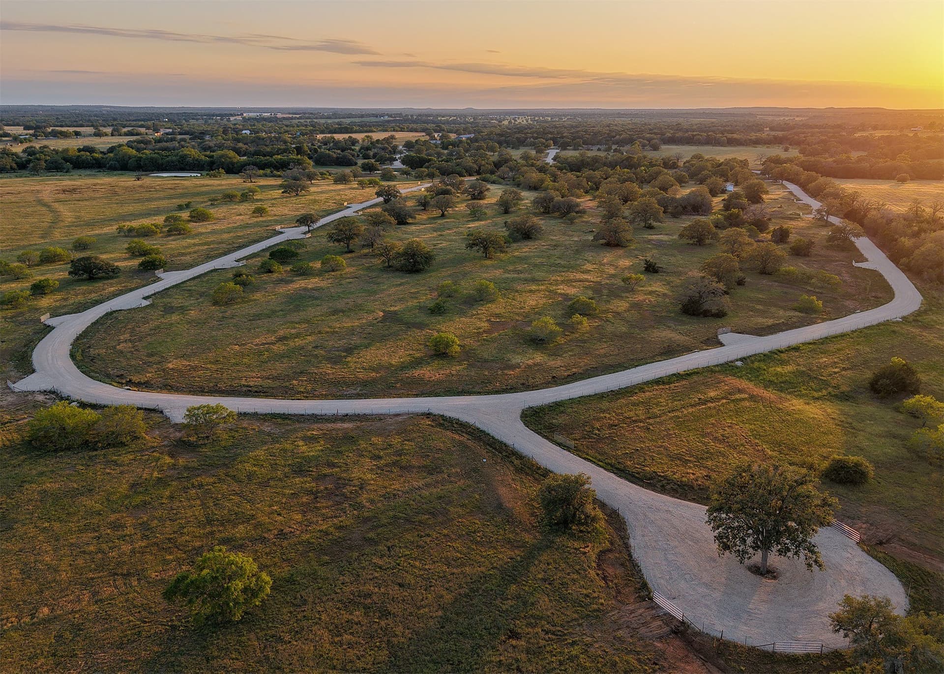 2 acres in Gonzales County
