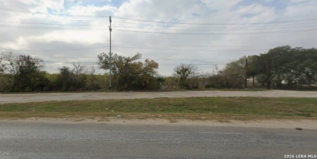 5 acres in Guadalupe County