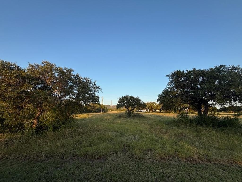 2.68 acres in Real County