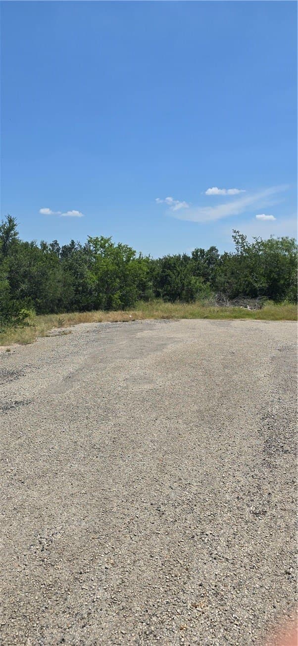 1.94 acres in Jim Wells County