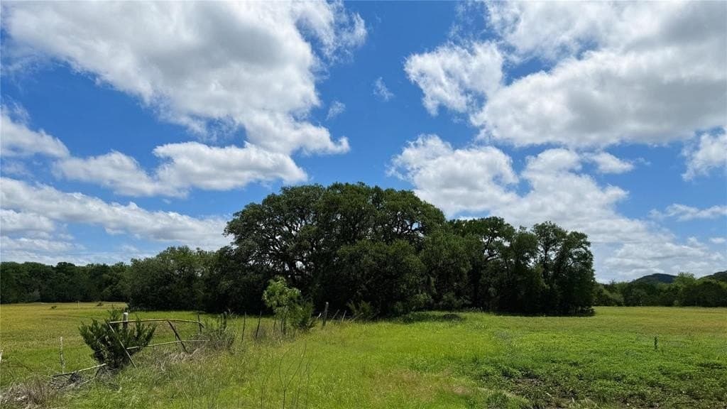 16.25 acres in Bandera County