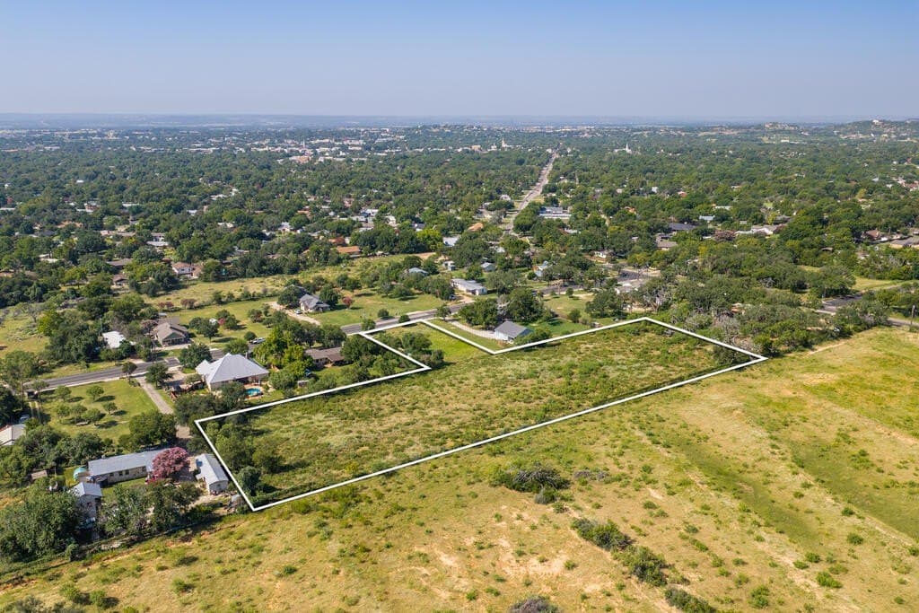 3.18 acres in Gillespie County