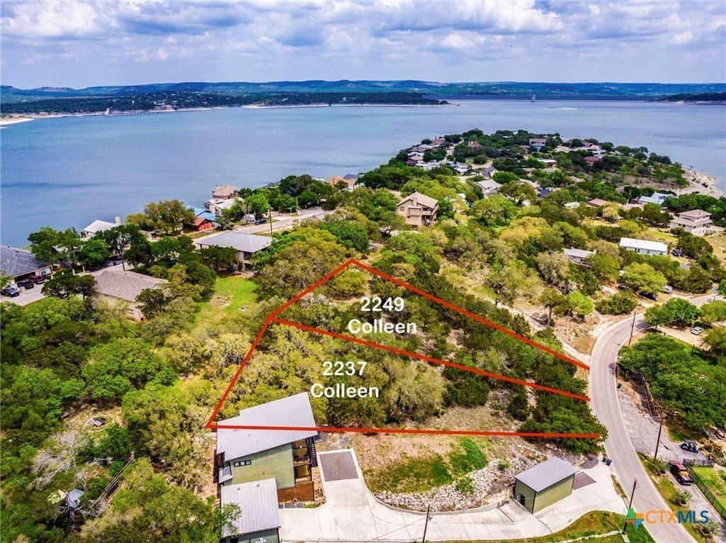 0.8 acres in Comal County