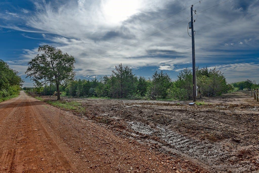 30.3 acres in Lee County