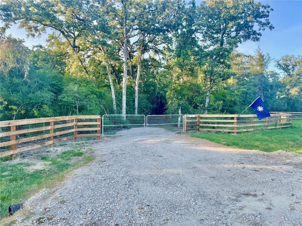 2.13 acres in Leon County