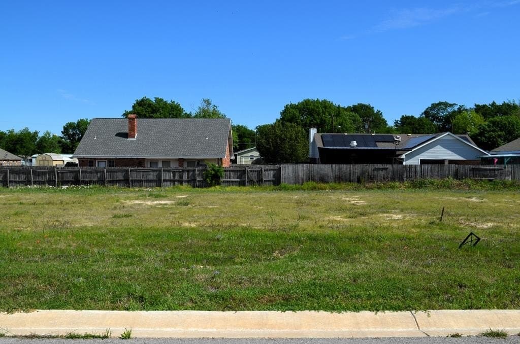 0.09 acres in Kaufman County
