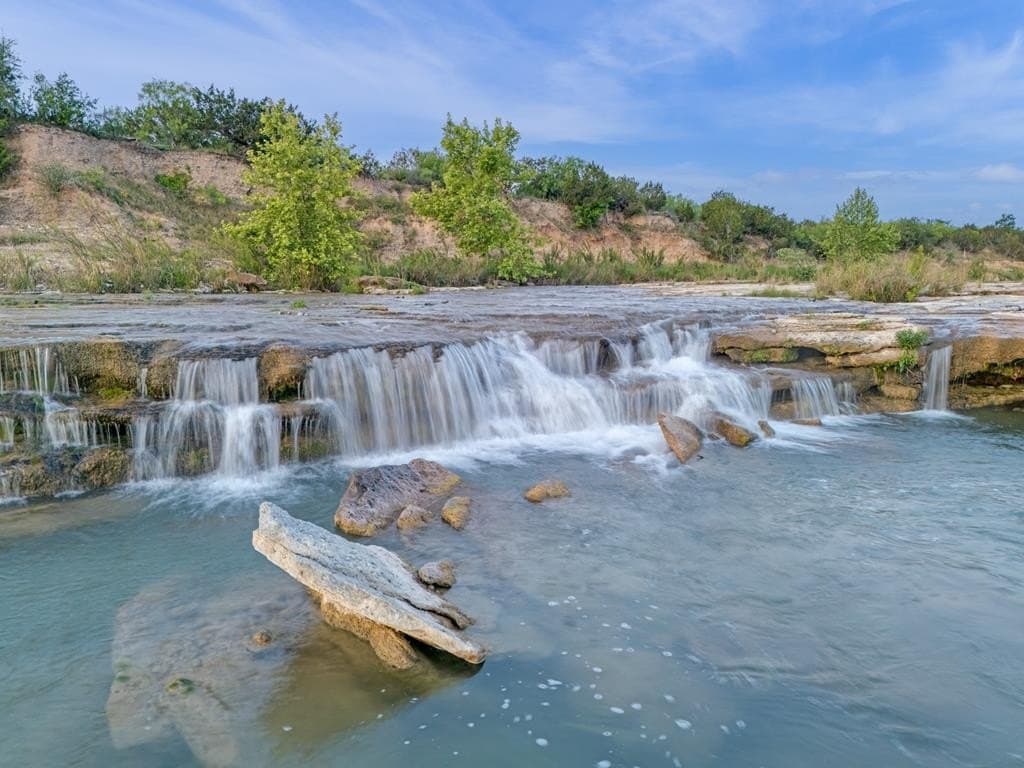 440 acres in Kimble County