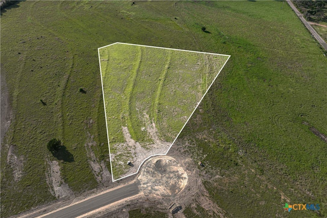 3.01 acres in Burnet County