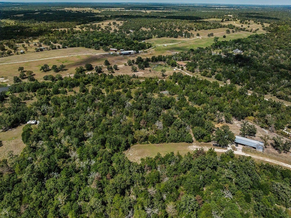 4.89 acres in Burleson County