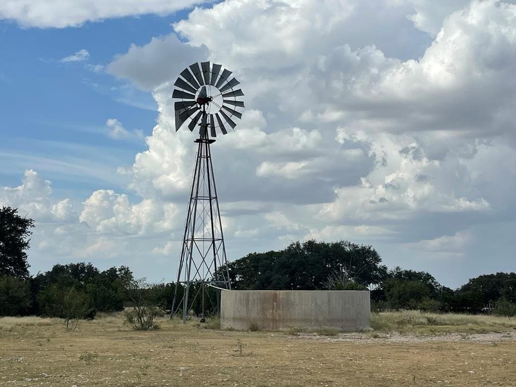 200 acres in Schleicher County