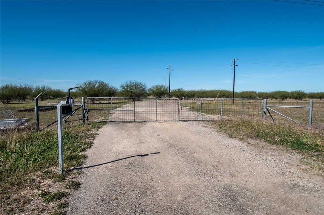 10.1 acres in Nueces County