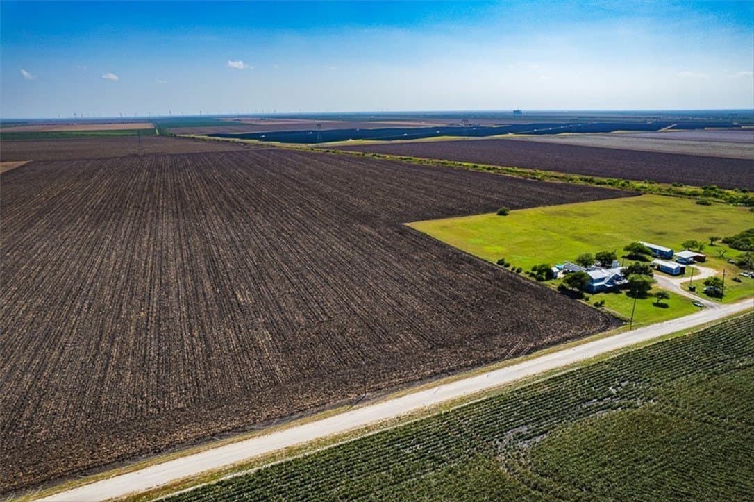 17 acres in San Patricio County