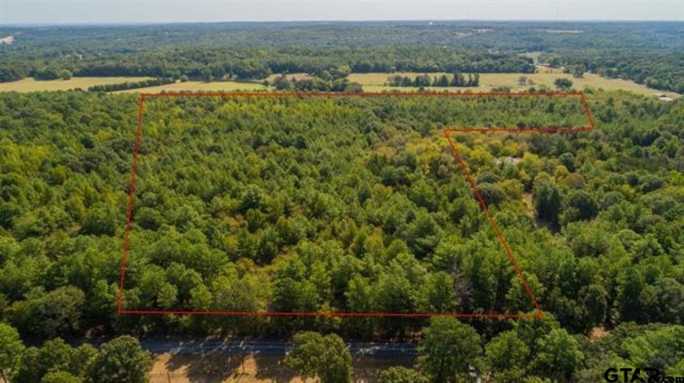 25 acres in Smith County