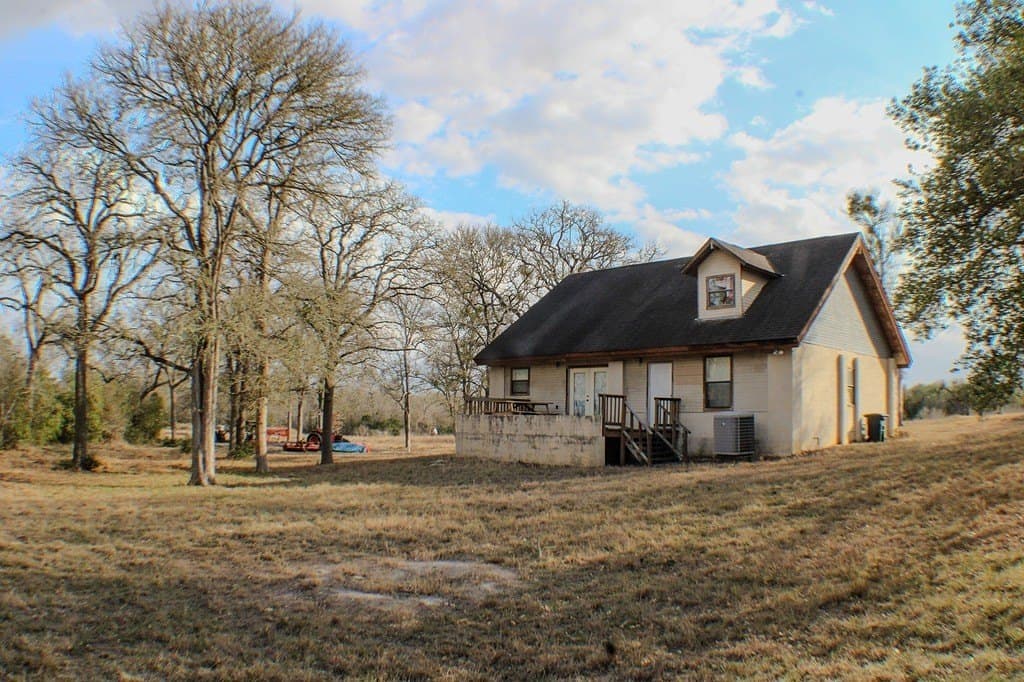 121 acres in Bastrop County