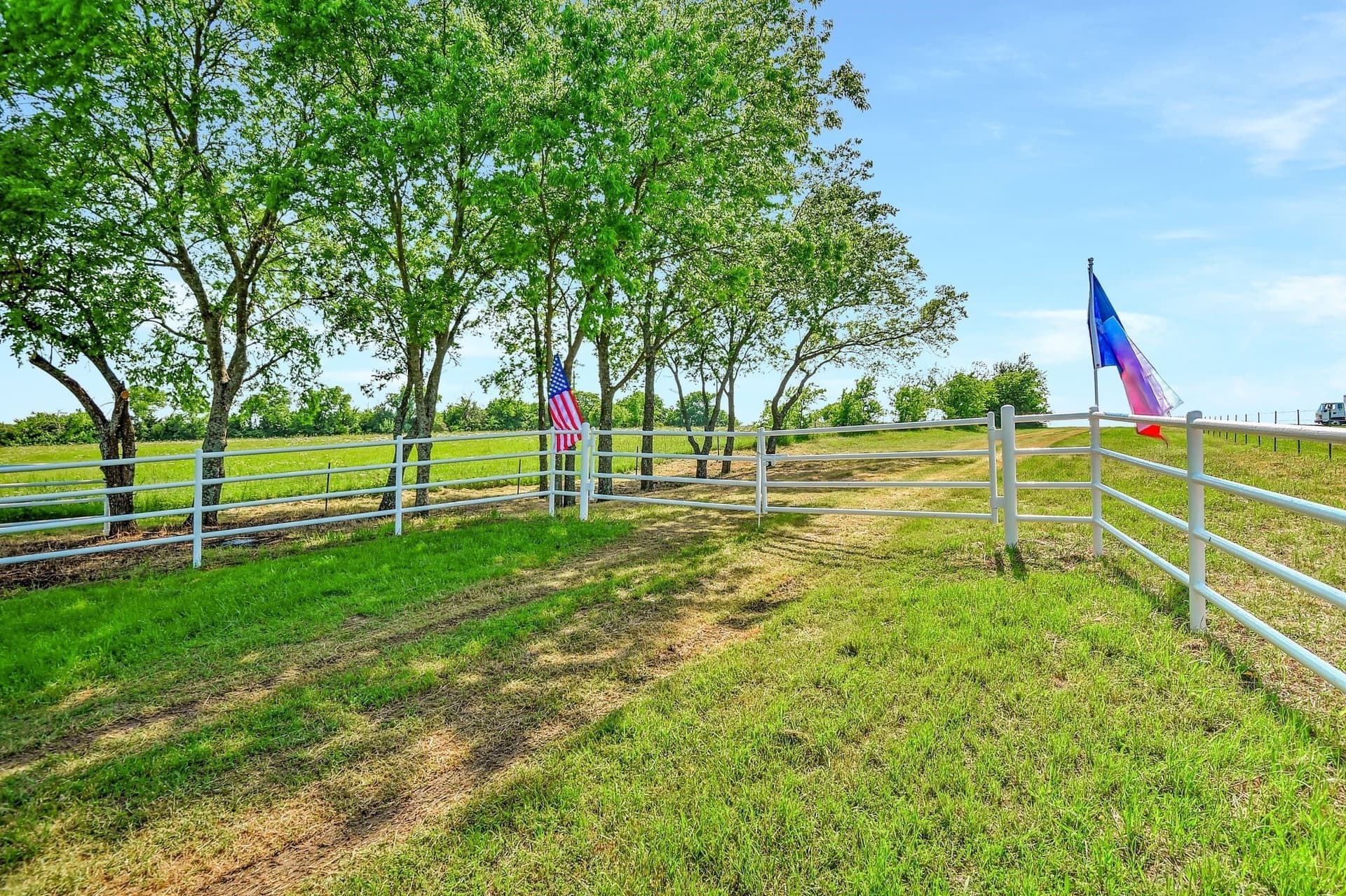 38.11 acres in Grayson County