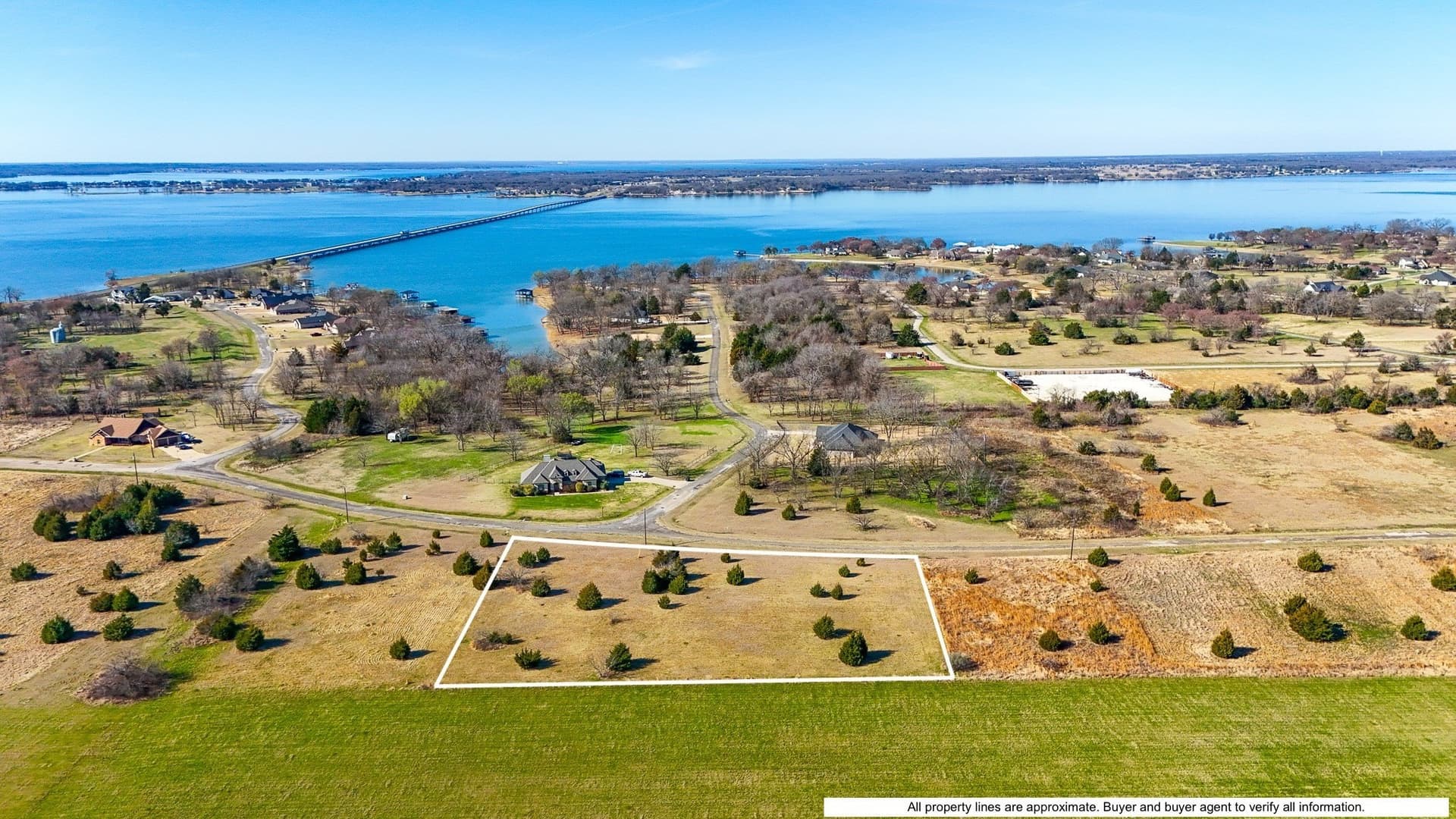 1.5 acres in Navarro County