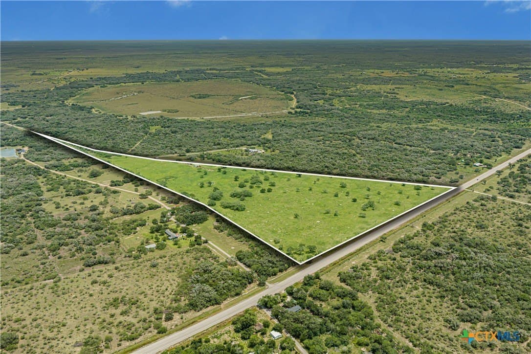42 acres in Refugio County