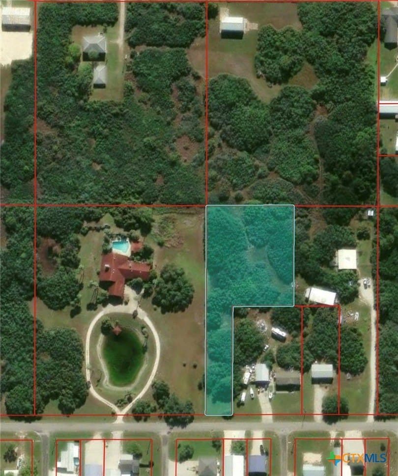 1.57 acres in Calhoun County