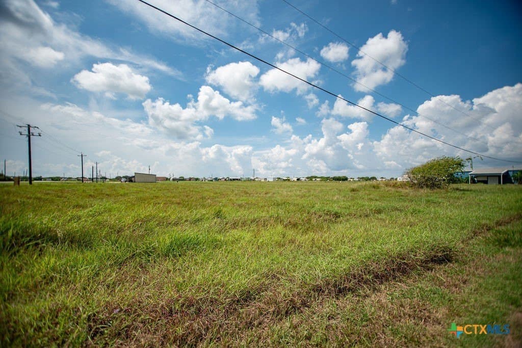 1.58 acres in Calhoun County