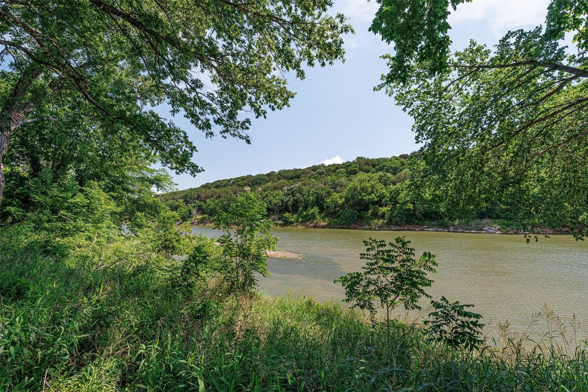 1.9 acres in Hood County