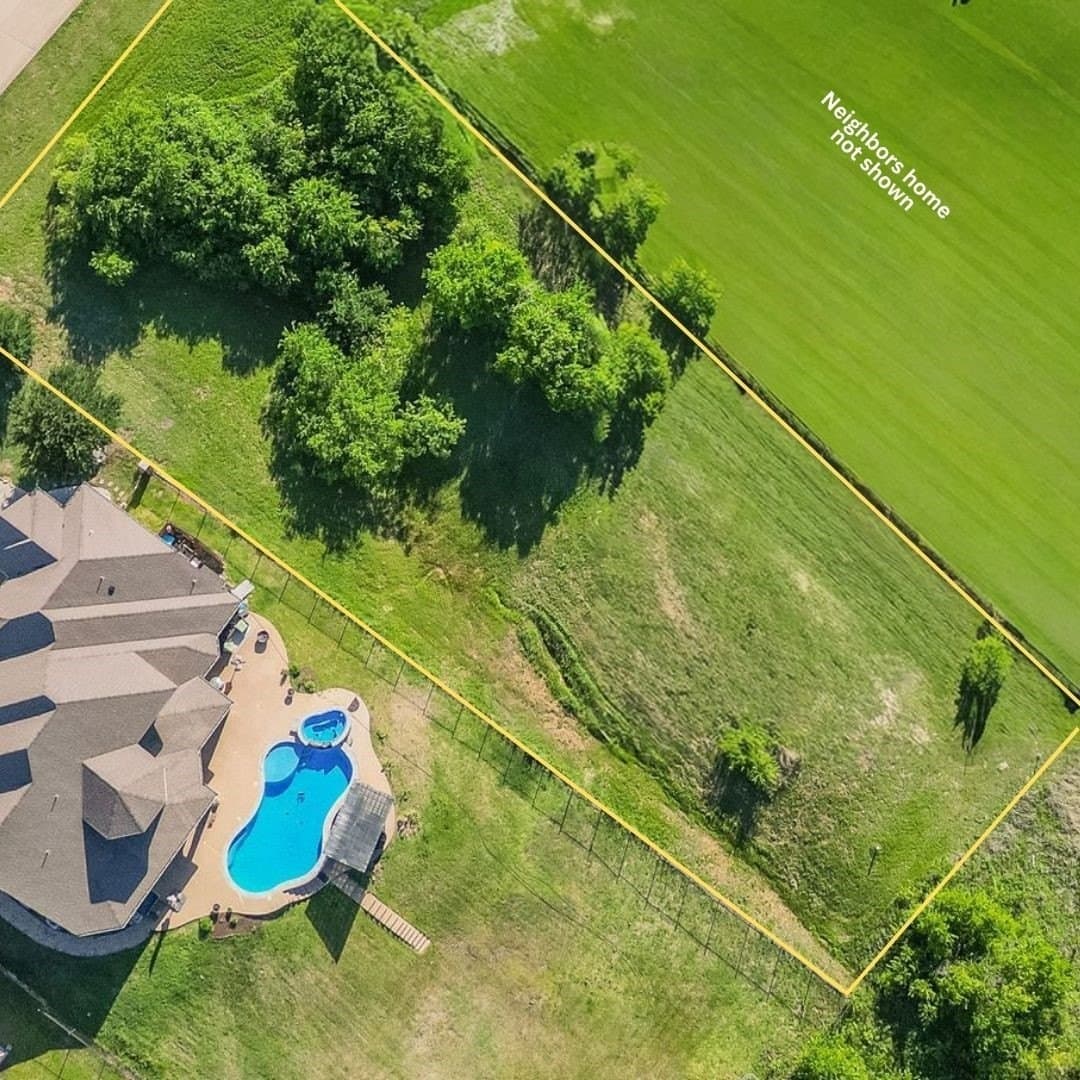 1.06 acres in Dallas County