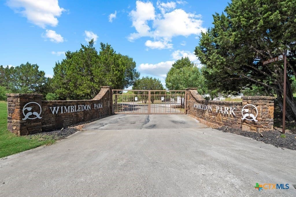 2.7 acres in Comal County