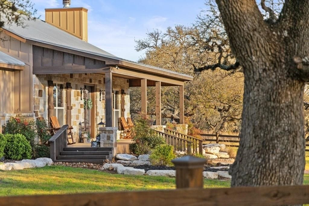 120 acres in Blanco County