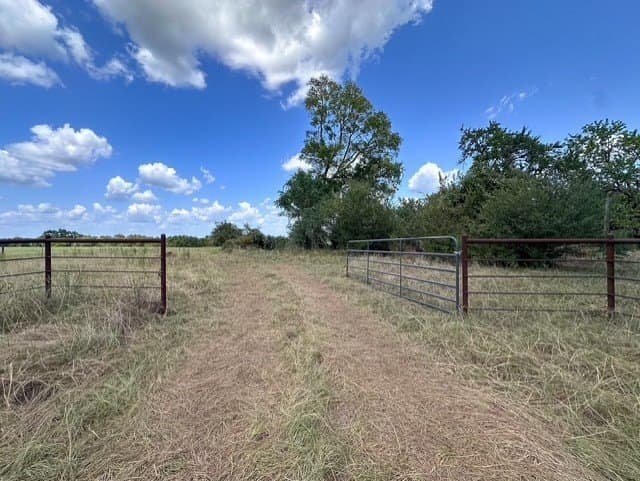 28.5 acres in Anderson County