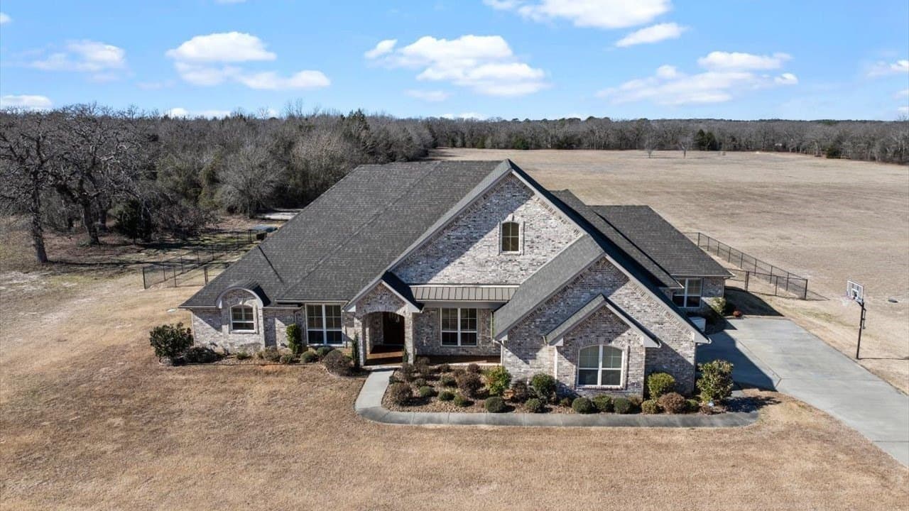 10 acres in Smith County