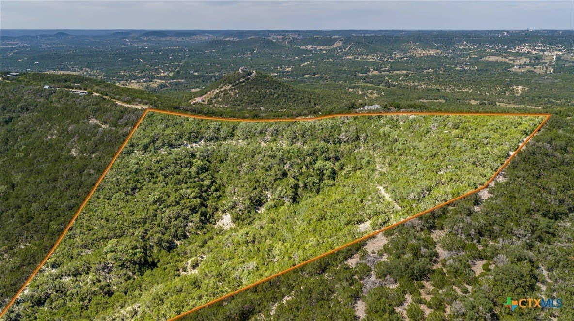 16.9 acres in Bandera County
