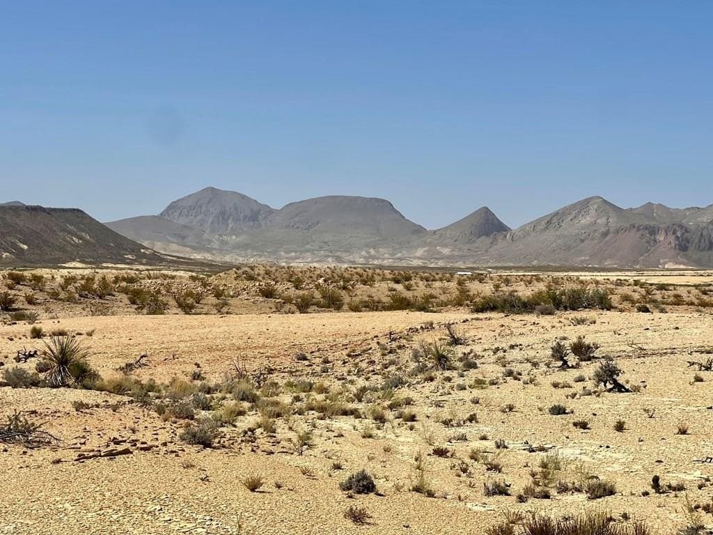 5 acres in Brewster County