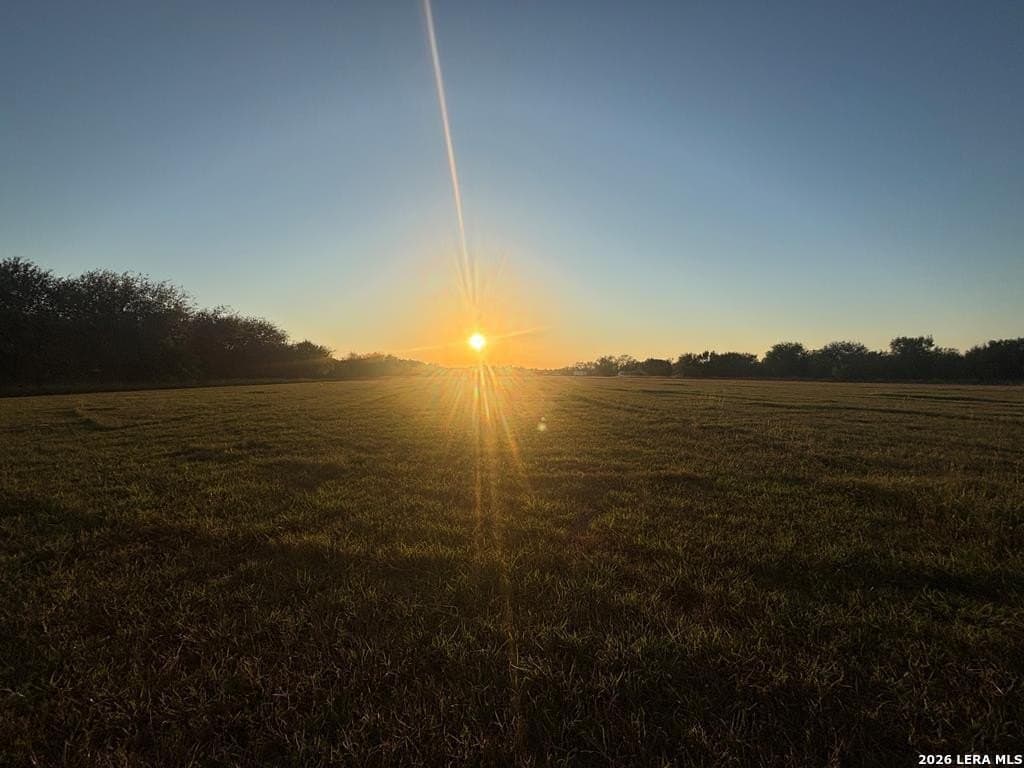 5 acres in Maverick County
