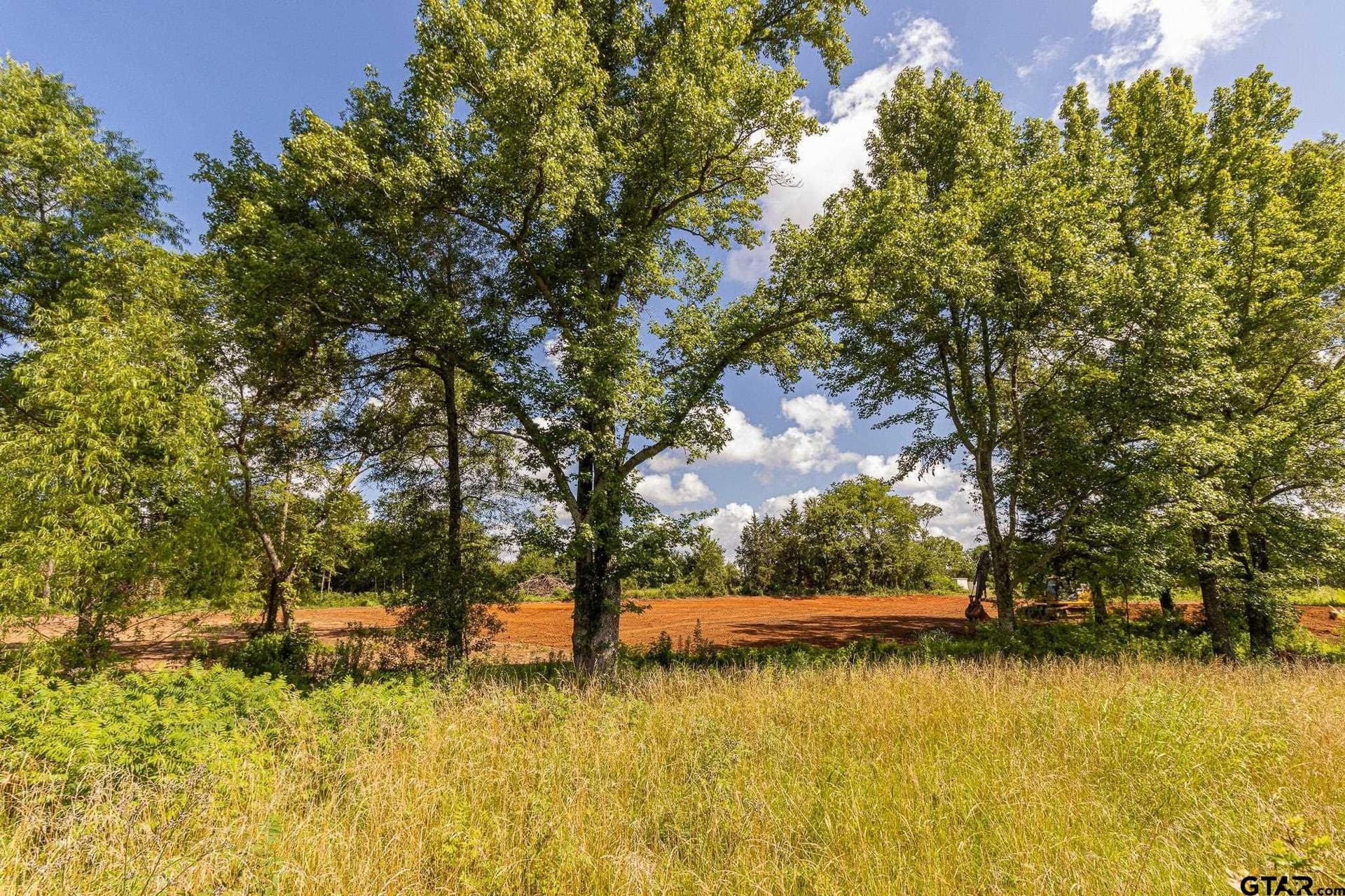 3.35 acres in Smith County