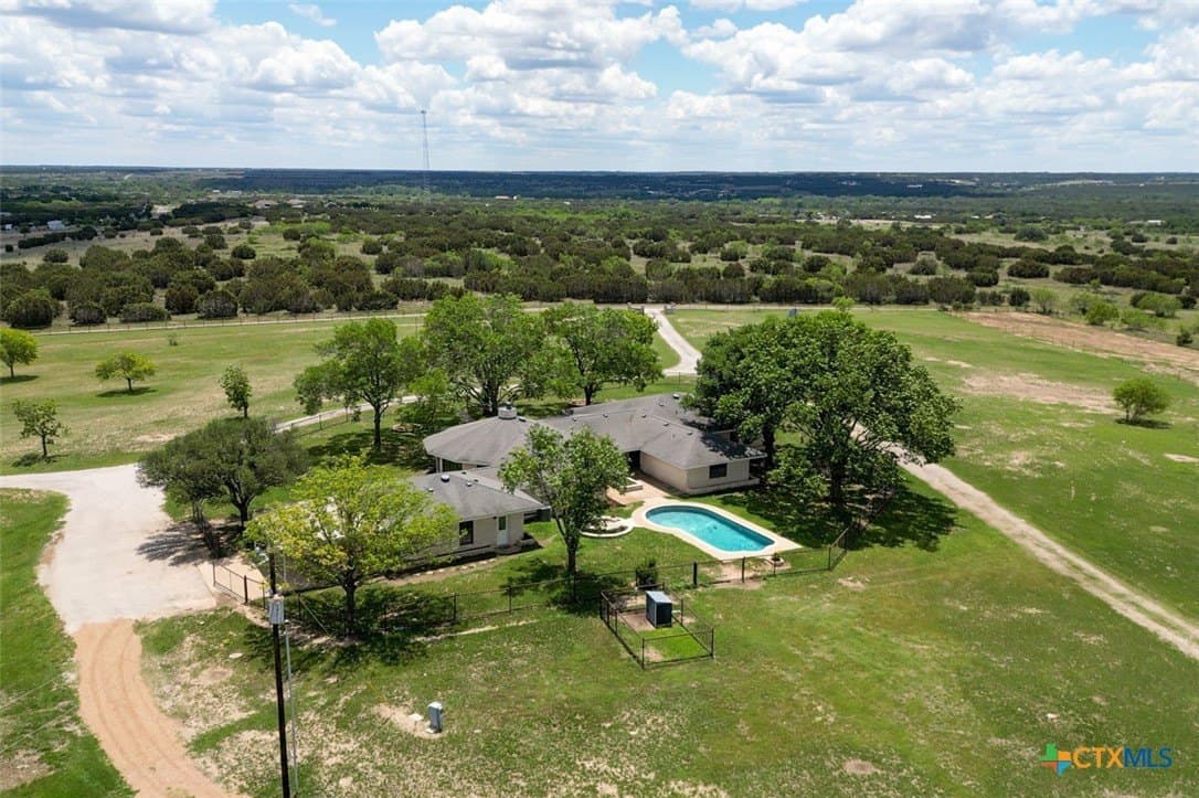 12.5 acres in Burnet County