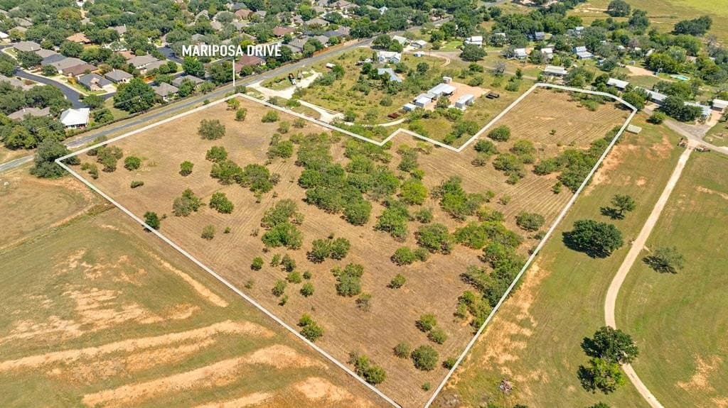 9.37 acres in Gillespie County
