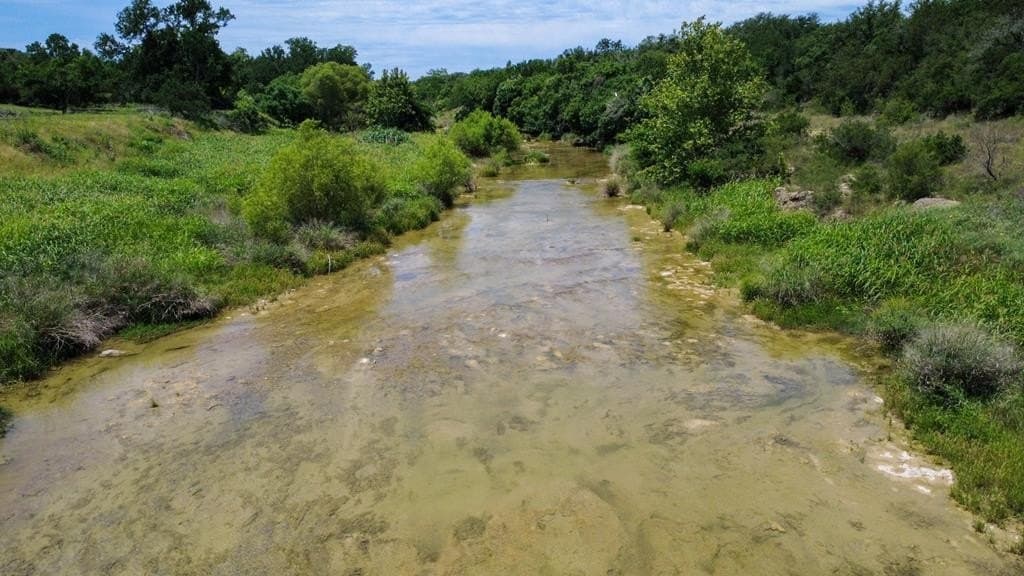 27.1 acres in Gillespie County