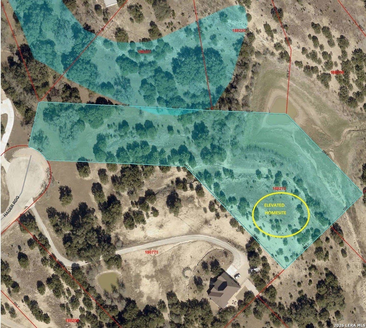 3.98 acres in Bandera County