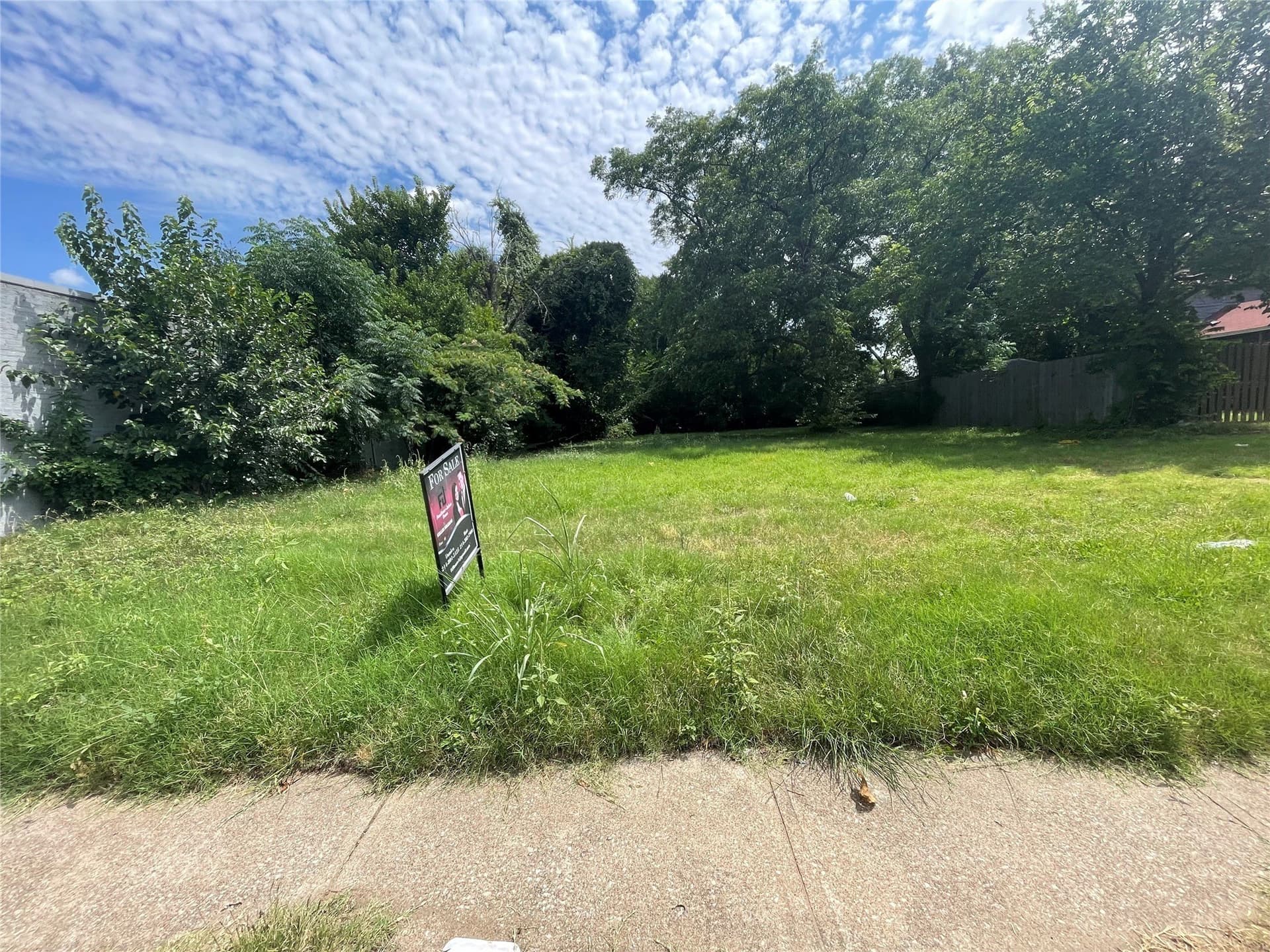 0.25 acres in Dallas County