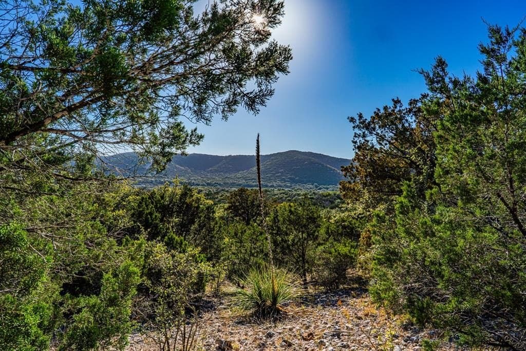 1 acres in Uvalde County