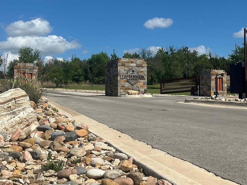 2.11 acres in Parker County