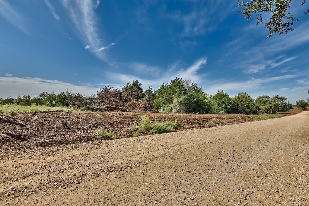 10.1 acres in Lee County