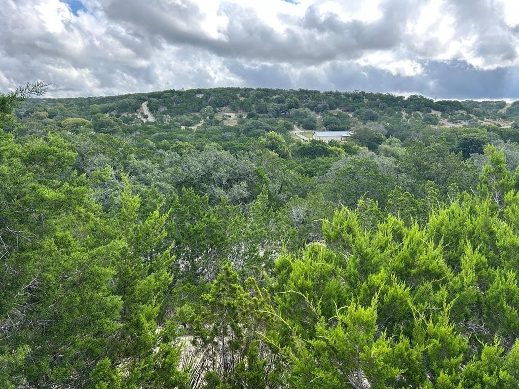 6.96 acres in Kerr County