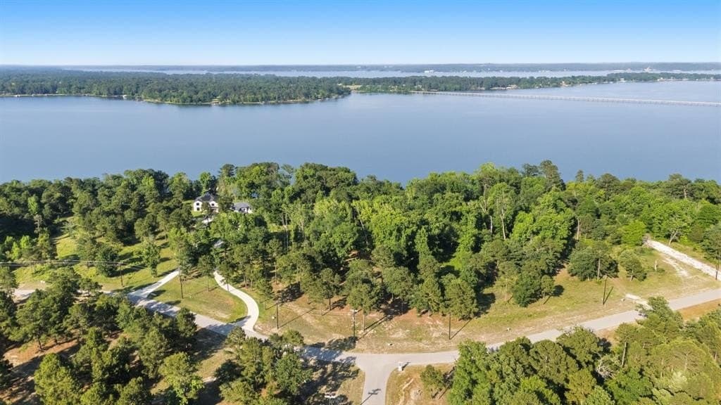 1.3 acres in Henderson County