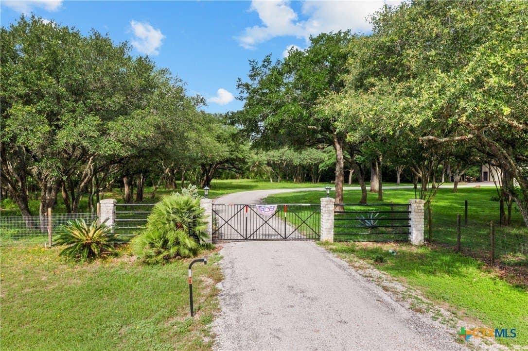 25.73 acres in Victoria County