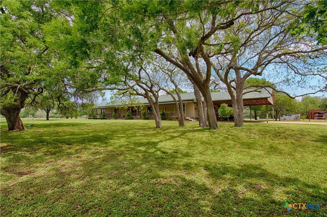 37.76 acres in Lavaca County