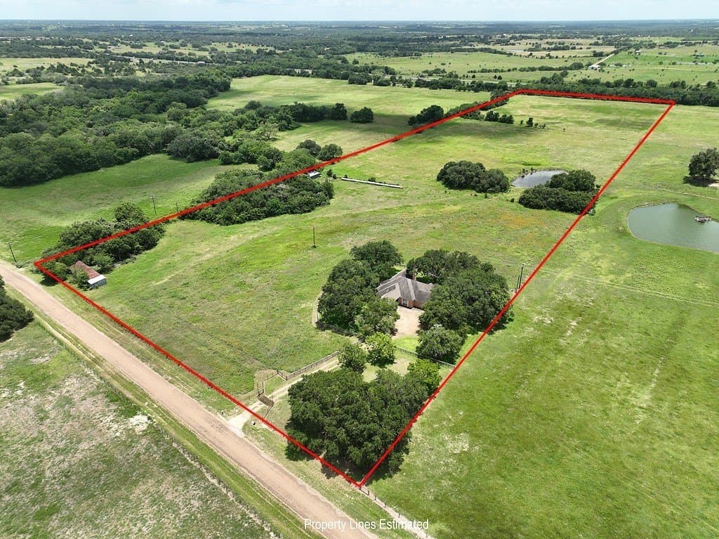 33.82 acres in Fayette County