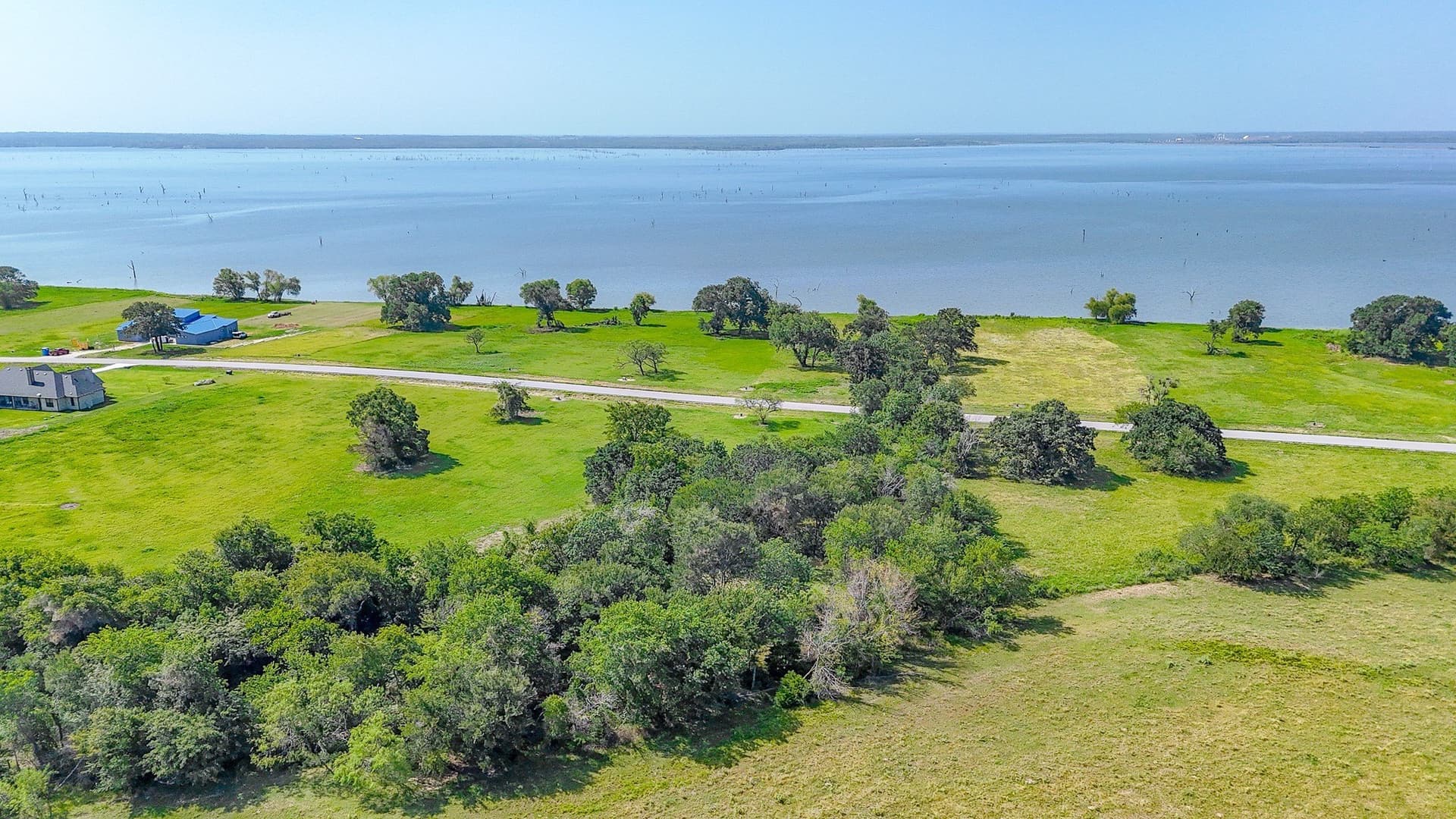 1.21 acres in Navarro County