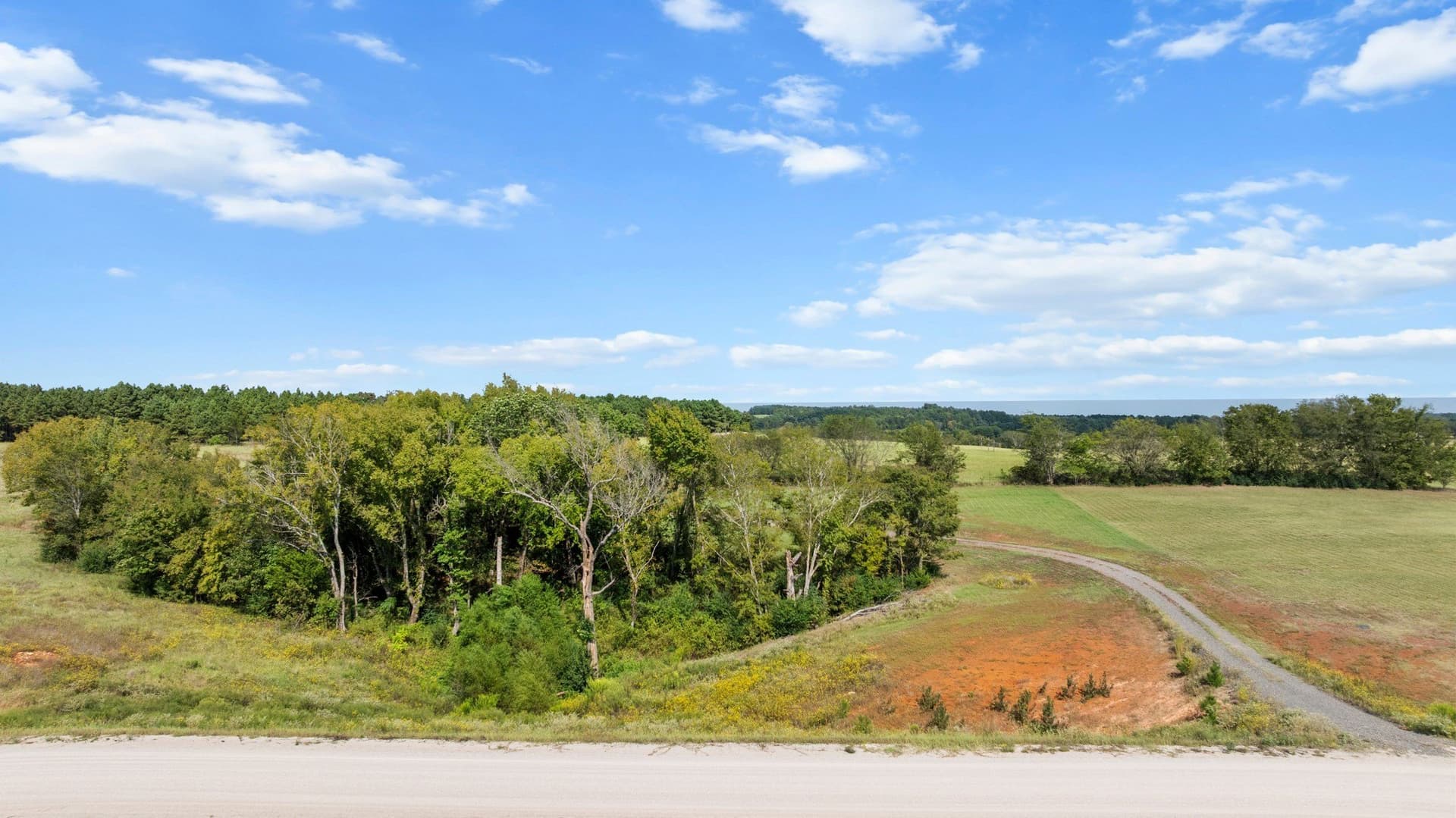 2.41 acres in Smith County